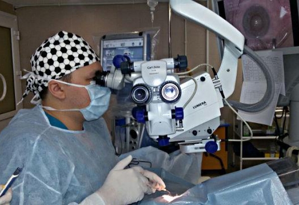 Больница операция глаукомы. Непроникающая операция глаукомы. Глубокая склерэктомия операция.